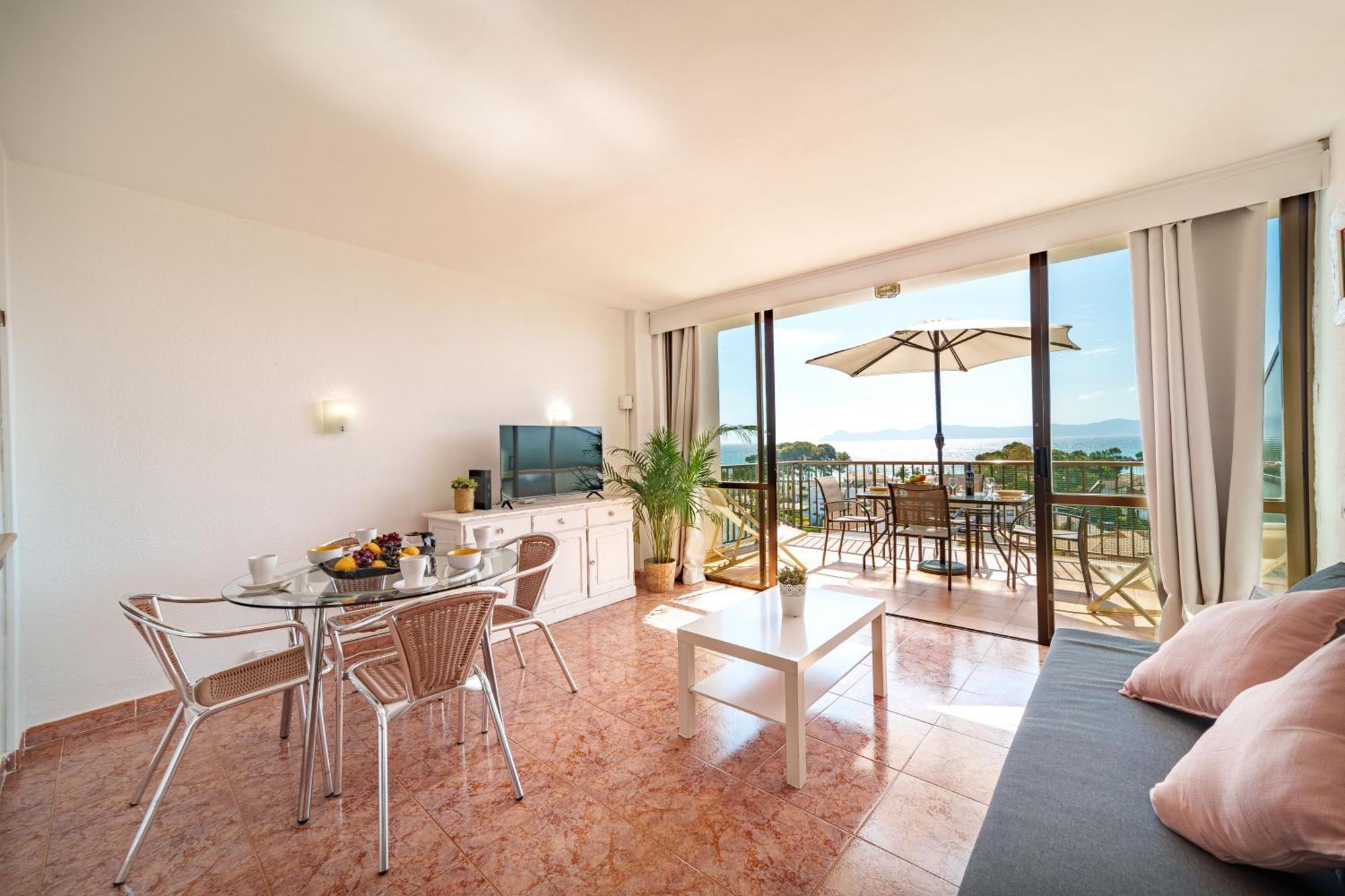 Apartment The Shell Ii, Beach Views And Pool Alcudia  Eksteriør billede