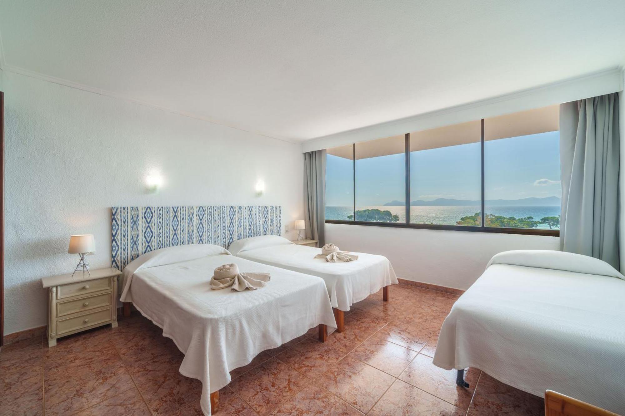 Apartment The Shell Ii, Beach Views And Pool Alcudia  Eksteriør billede